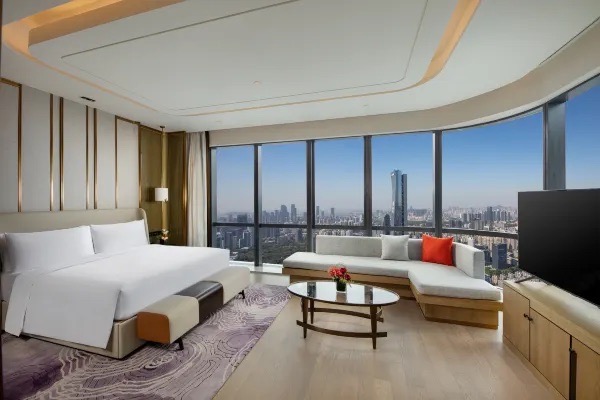 【深圳南山深鐵皇冠假日酒店/Crowne Plaza Shenzhen Nanshan】深大地鐵上蓋 自助餐/套票/交通詳情 4 深圳南山深鐵皇冠假日酒店客房